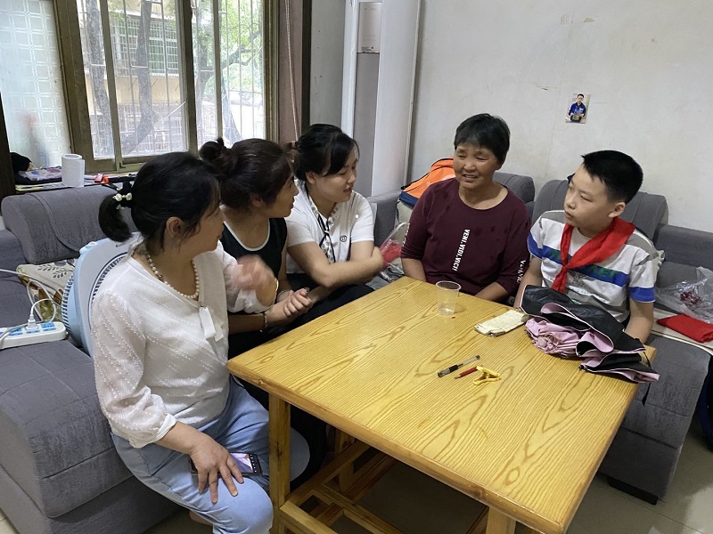 武陵区芙蓉路小学：暑期教师大走访 搭建家校暖心桥
