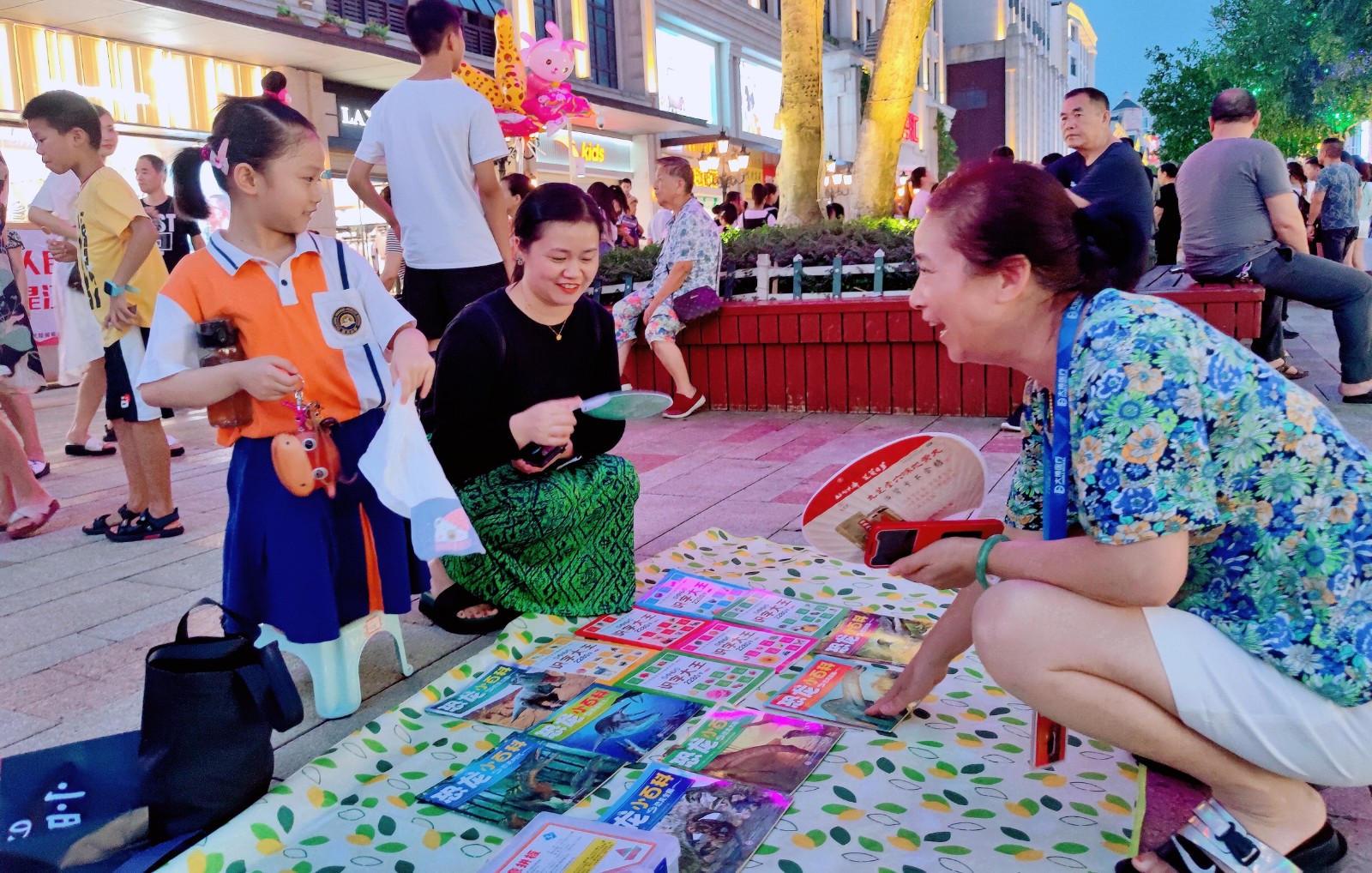 东升小学：小摊位，大实践
