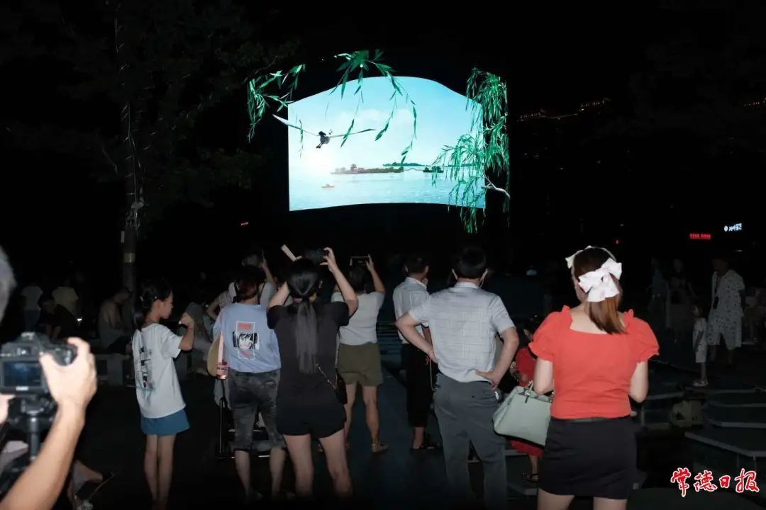 柳叶湖畔 “常德立方”裸眼3D受热捧