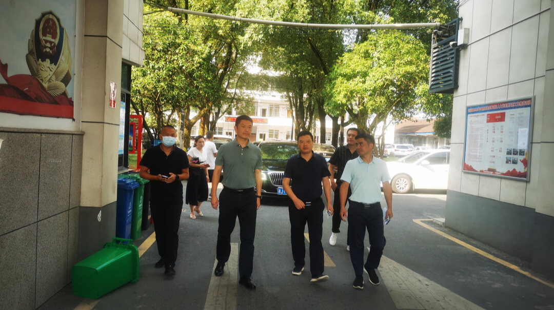 区领导朱荣华调研河洑镇文明城市创建、农业面源污染治理和农业产业发展工作