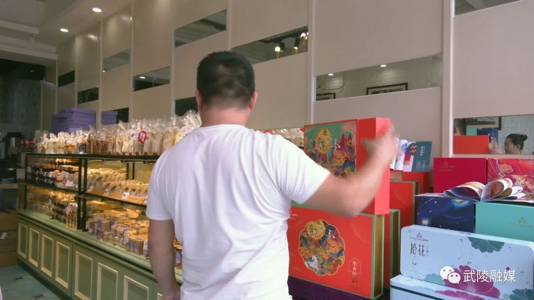 中秋临近 月饼市场逐渐升温