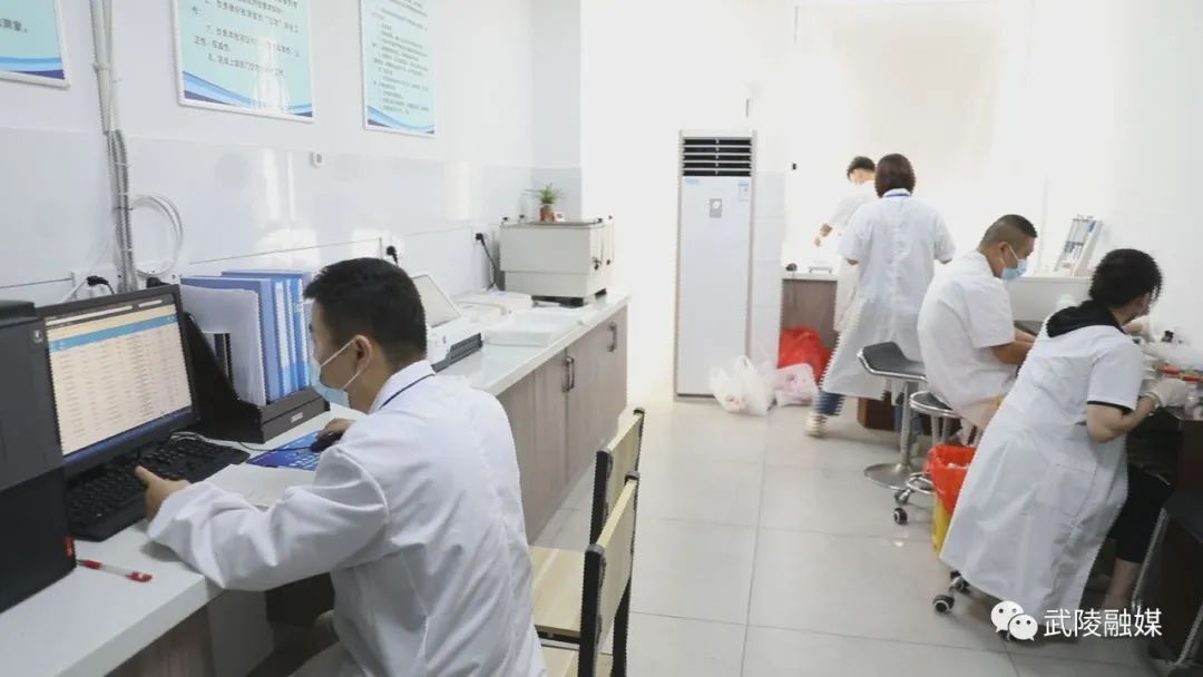 砥砺奋进铸辉煌 武陵区市场监管局：强化食品安全监管 守护好百姓“菜篮子”