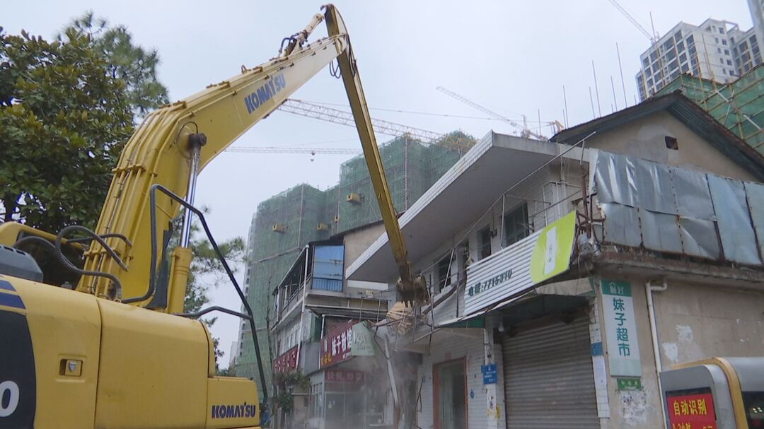 武陵区征拆办联合相关部门开展司法强拆行动