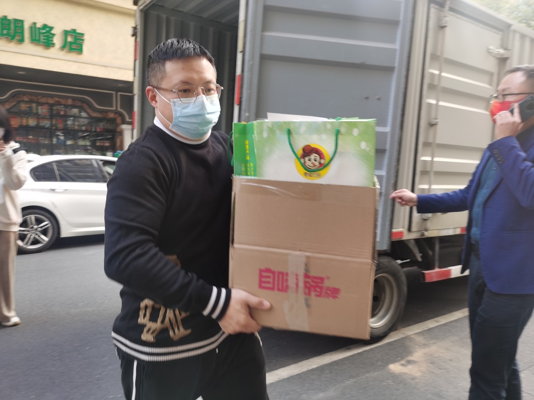 武陵区政协委员助力一线抗疫工作