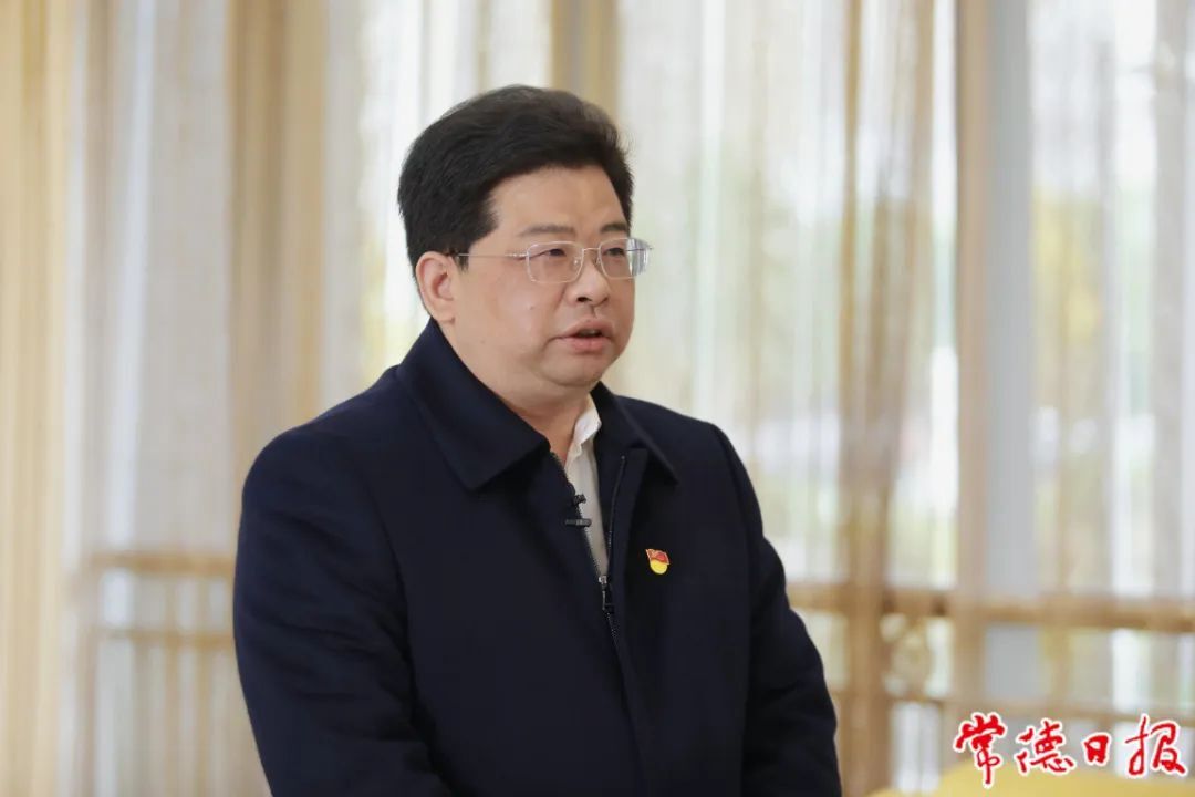【深入学习贯彻党的二十大精神——“一把手”访谈系列报道】法治政府建设助推城市高质量发展——访中共武陵区委书记康少中