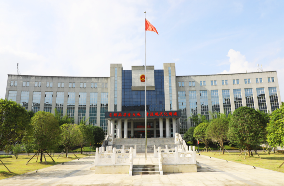 【深入学习贯彻党的二十大精神——“一把手”访谈】武陵区委书记康少中：用法治给行政权力定规矩划界限 为基层治理添活力增效能