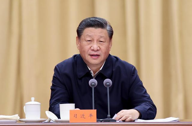 习近平致信祝贺云南大学建校100周年