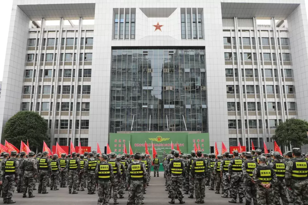 武陵区举行基干民兵点验大会暨出队欢送仪式