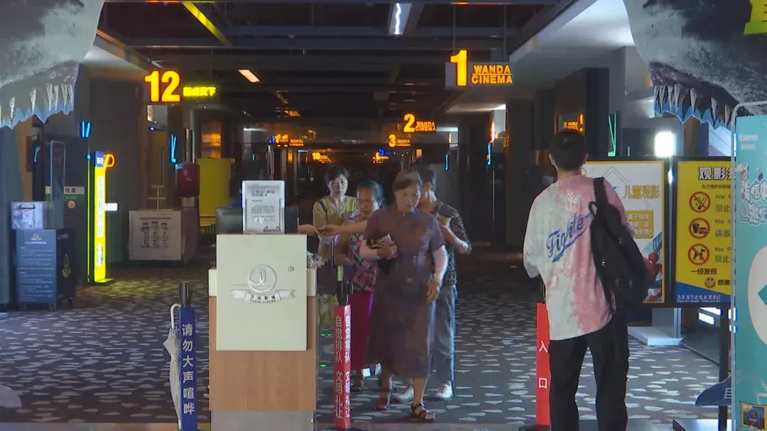 暑期档电影市场稳步回升 票房有望冲150亿