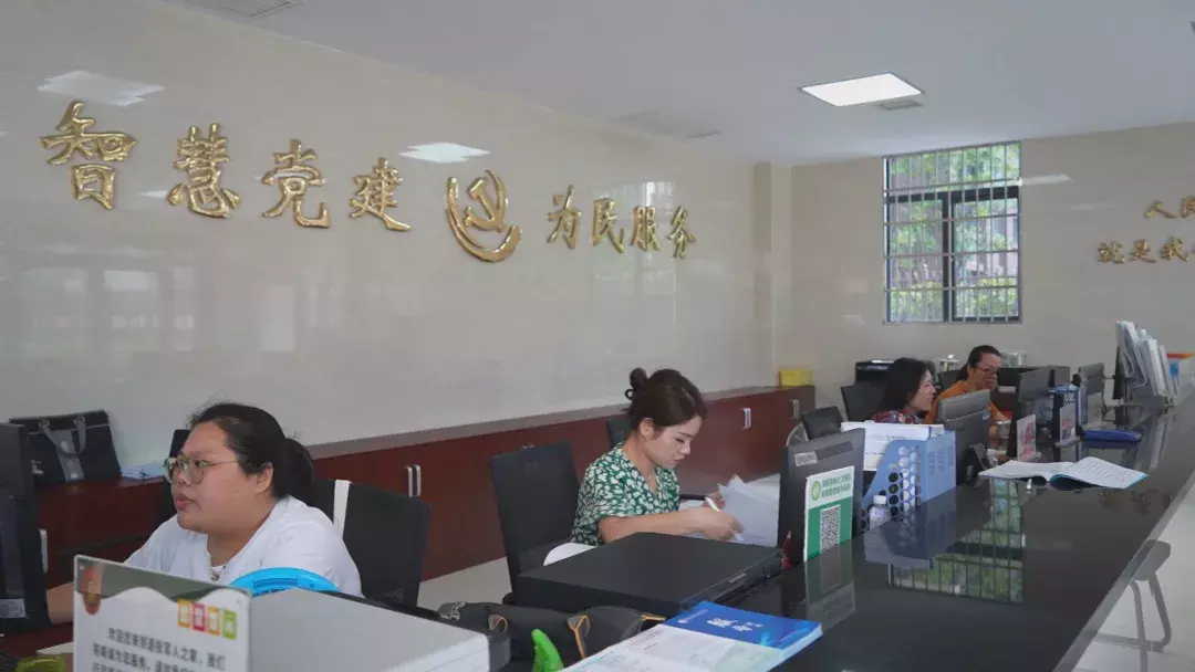 武陵区：推行片组邻“三长制”  服务群众“零距离”