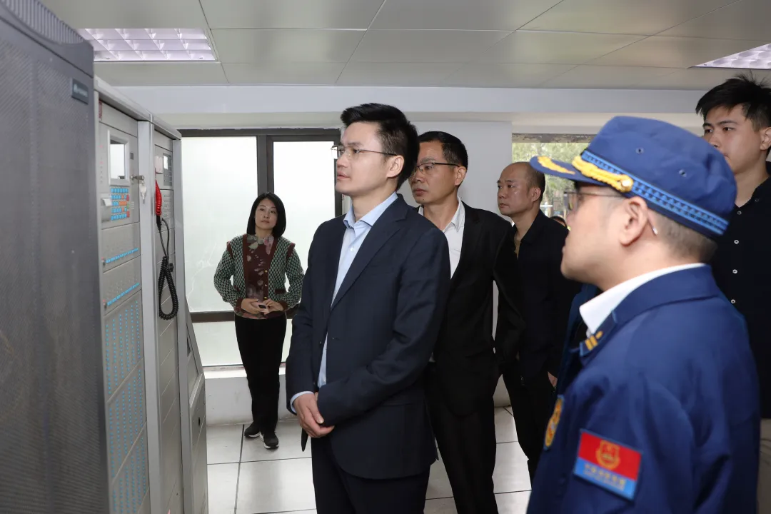 寻健督导消防、自建房安全整治工作