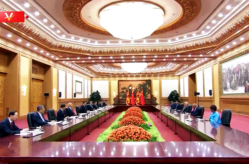 习近平会见斯里兰卡总统维克拉马辛哈