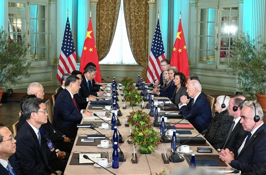 习近平抵达旧金山举行中美元首会晤 同时出席亚太经合组织第三十次领导人非正式会议