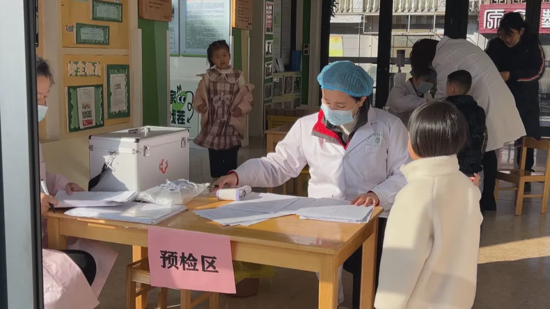 武陵区：流感疫苗接种进学校 构筑健康防线