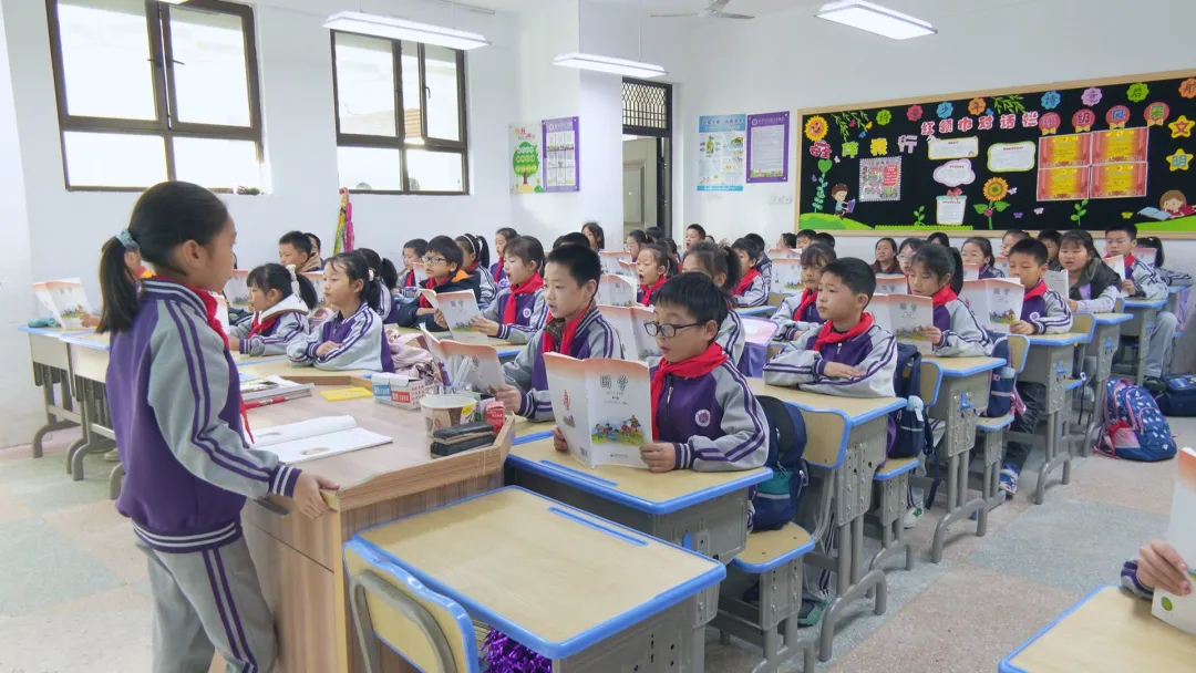 紫菱小学举办“与‘菱’相约 共话诗意成长”家长开放日活动