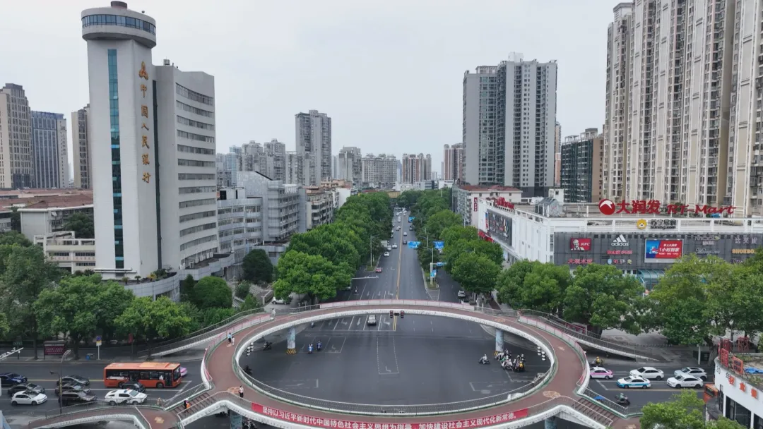 【戮力同心重实干 砥砺奋进促发展】 丹阳街道：做强中部商圈 建设幸福丹阳