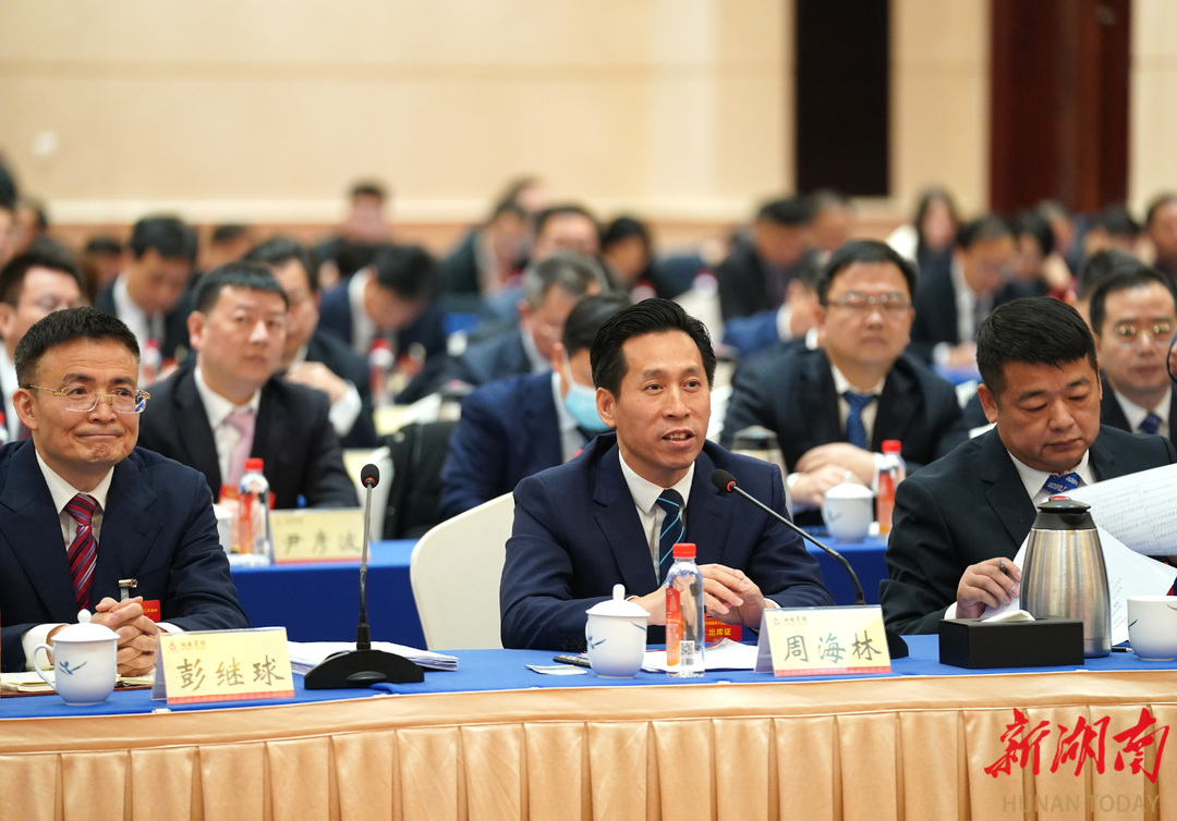 把高椅岭的生动蝶变讲给更多游客听｜两会直击