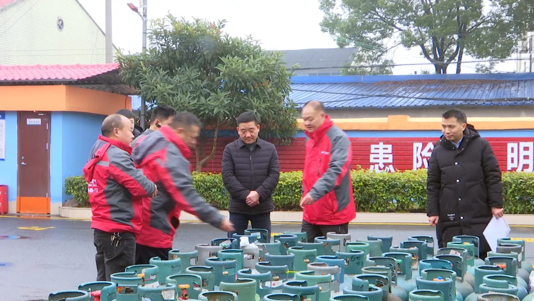 武陵区领导督导住建领域安全生产工作