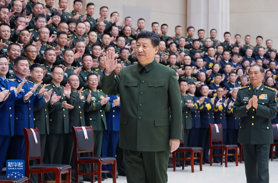 习近平春节前夕视察慰问驻天津部队 向全体人民解放军指战员武警部队官兵军队文职人员民兵预备役人员致以新春祝福
