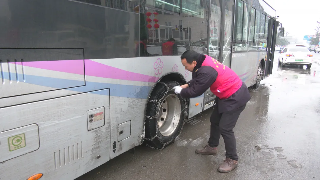 常德城区13条公交线路恢复营运