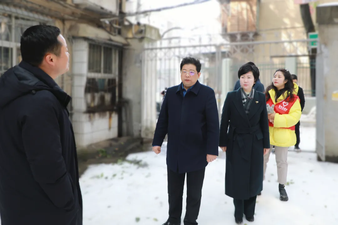 康少中督导融雪融冰期间安全防范工作