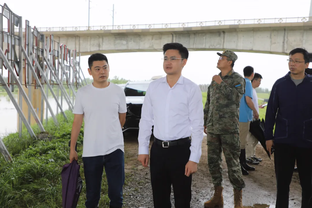 寻健督导检查防汛备汛工作