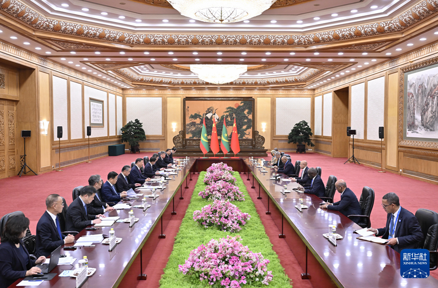 习近平会见毛里塔尼亚总统加兹瓦尼