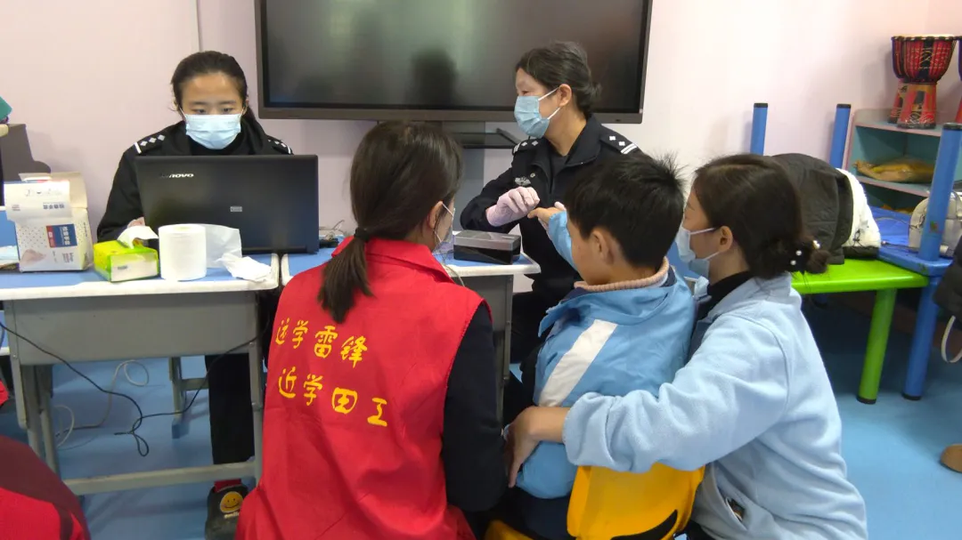 武陵区：提高关爱服务水平 为孤残儿童解决“身份大事”