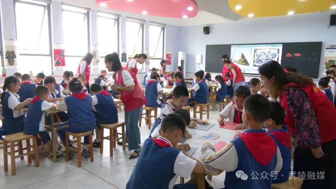 武陵区中建育英小学开展“非遗传承·童心绘端午”党建聚力护成长主题活动