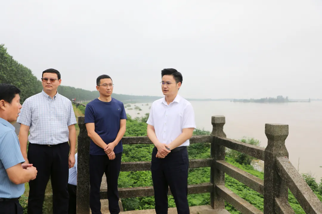 寻健督导防汛备汛工作