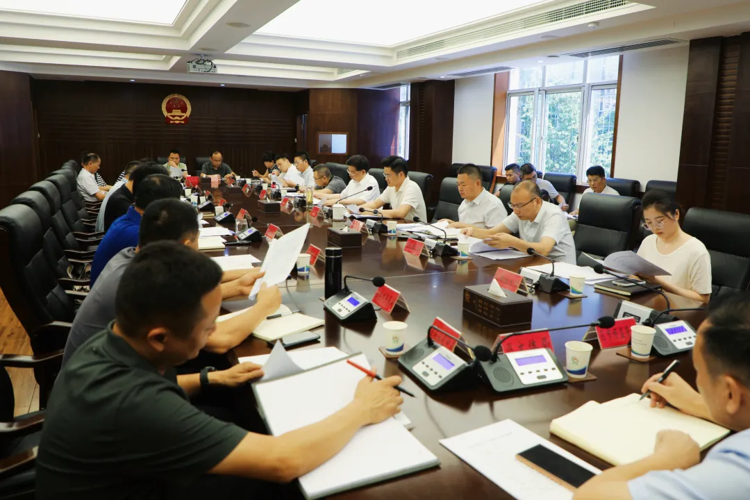武陵区召开“强产业”暨六大攻坚、十大标志性项目、降本增效、重点产业链推进情况调度会
