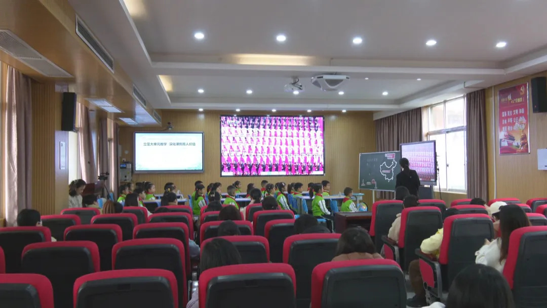 武陵区开展片区联动教研活动