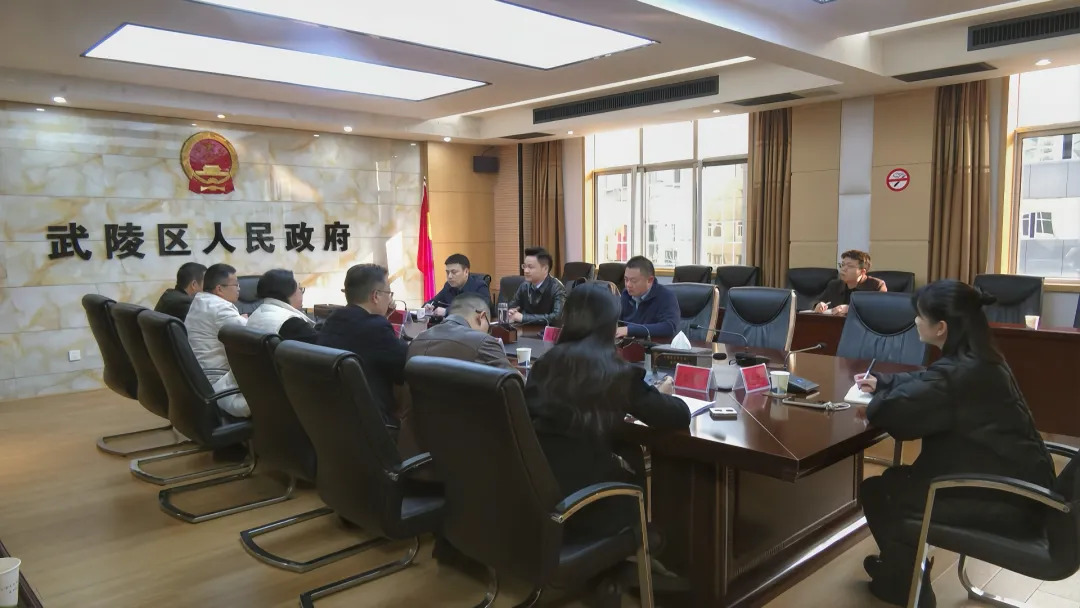 全力以赴抓经济促发展：寻健与数据标注企业代表进行座谈