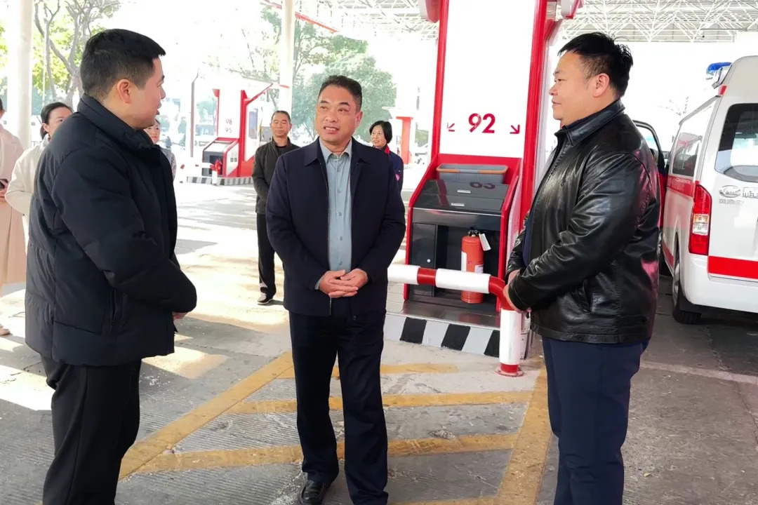 武陵区政协主席会议成员调研全区应急管理工作