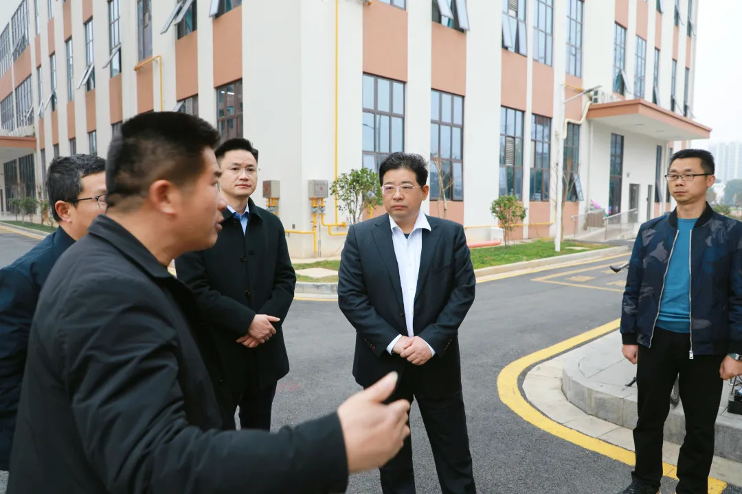 康少中调度大气污染防治工作