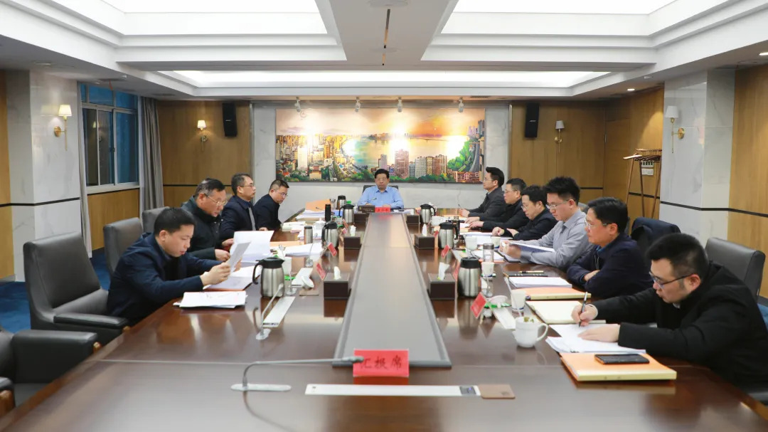 康少中主持区委常委班子民主生活会会前学习研讨暨区委理论学习中心组2026年第1次集体学习