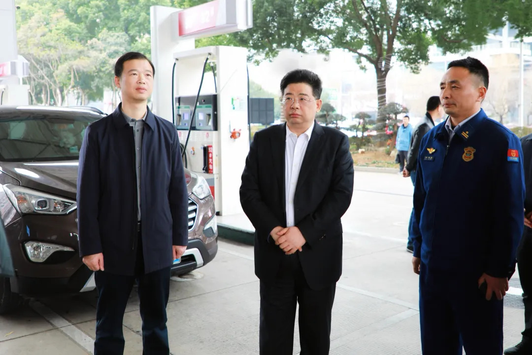 康少中督导安全生产、市场供应、食品安全工作