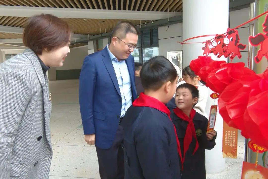 江毅调研春季开学工作