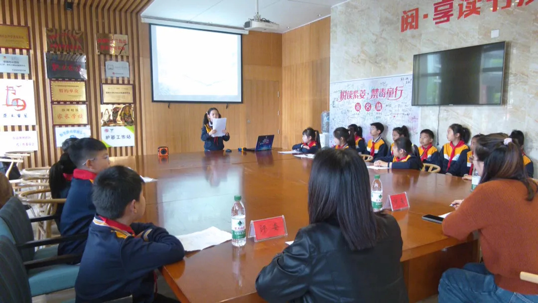 “读城·书香常德”全民“悦”声挑战赛紫菱图书馆分会场暨“利剑护蕾”宣传活动举行