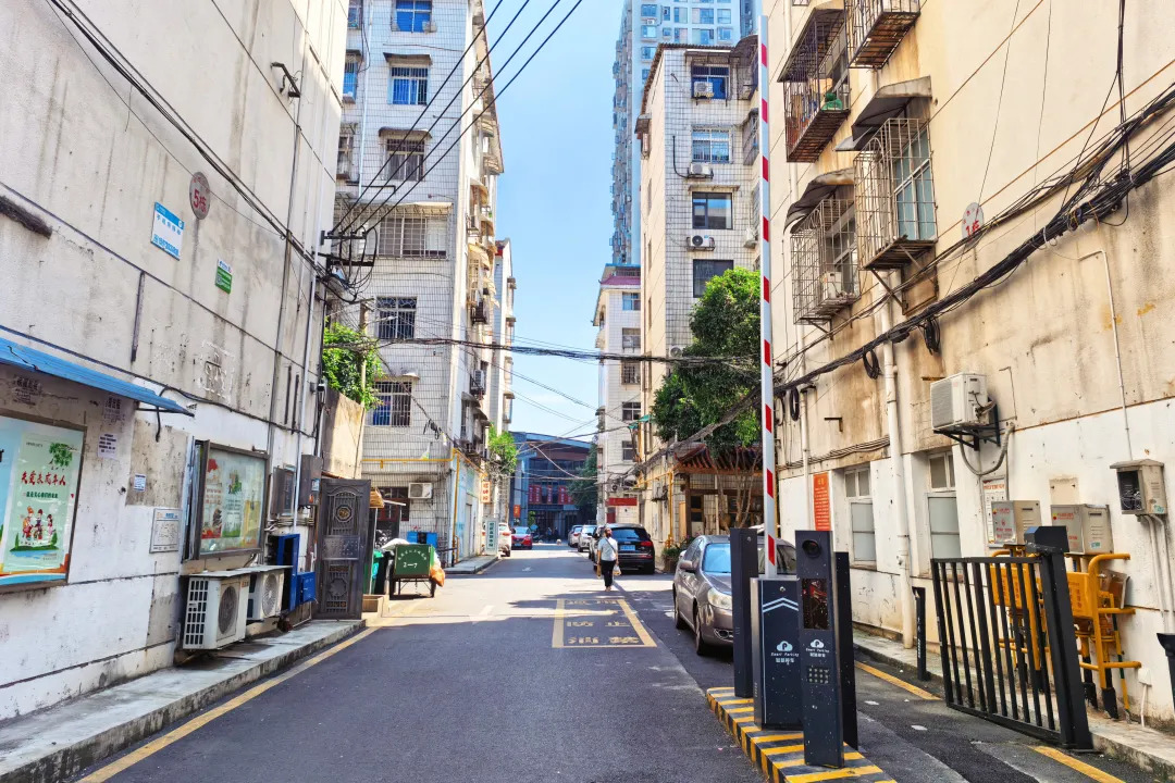 疏通“堵心事” 规整“蜘蛛网”——常德华西小区管线改造让居民住得更安心