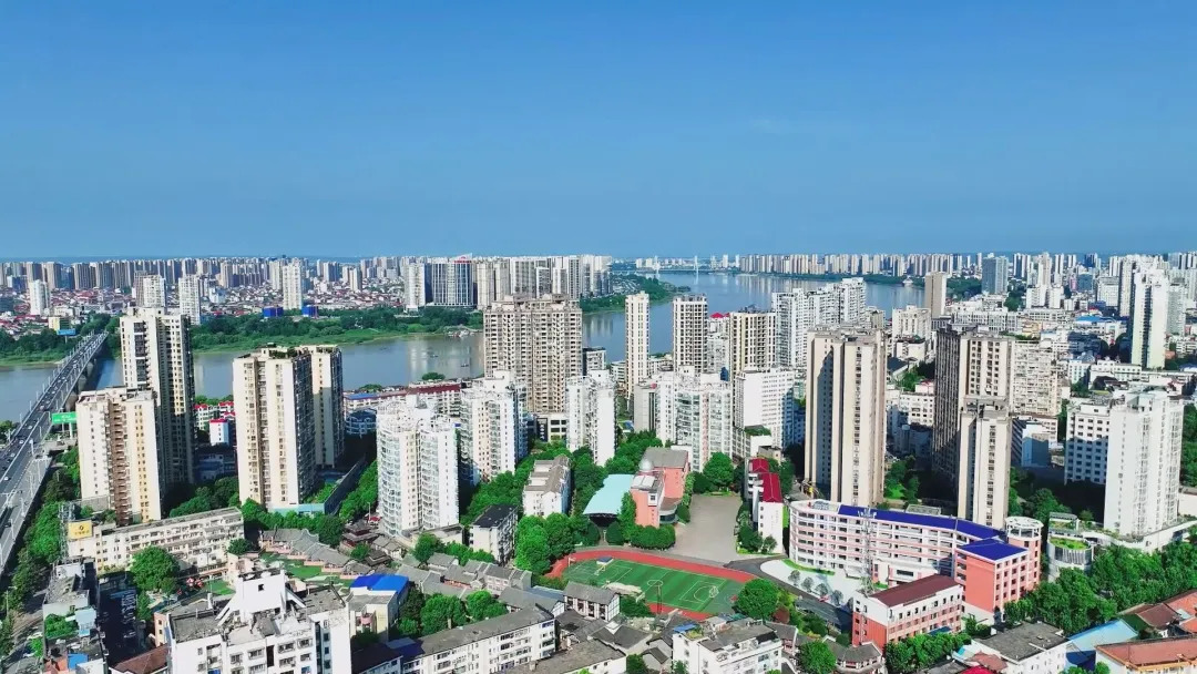 府坪街道：盘活闲置“家底” 点燃老城新经济