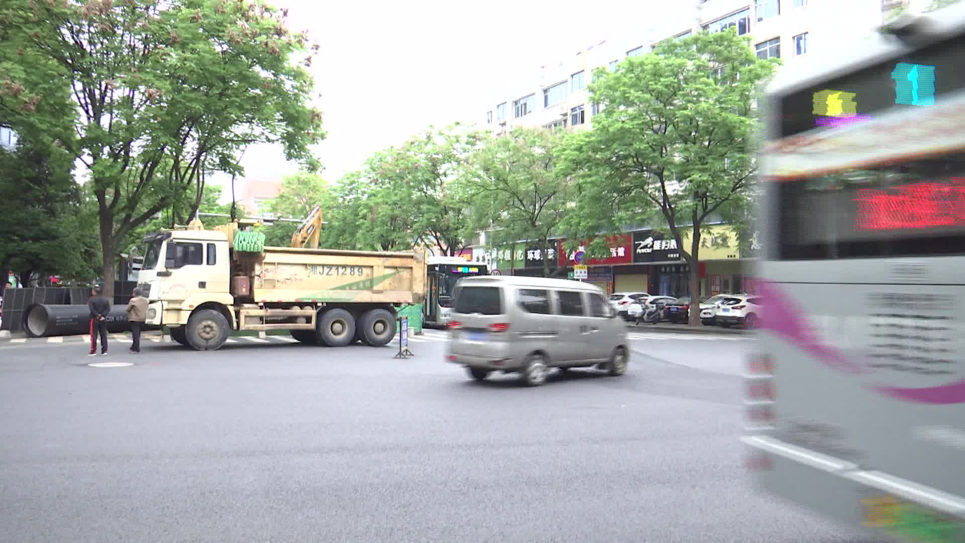 我为群众办实事 改造老旧供水管道 提升居民生活品质