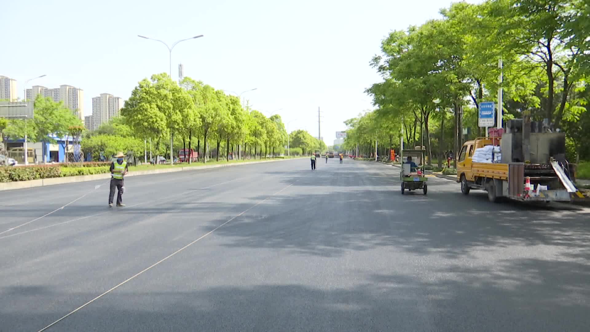 常德桃花源路路面整治工程动工