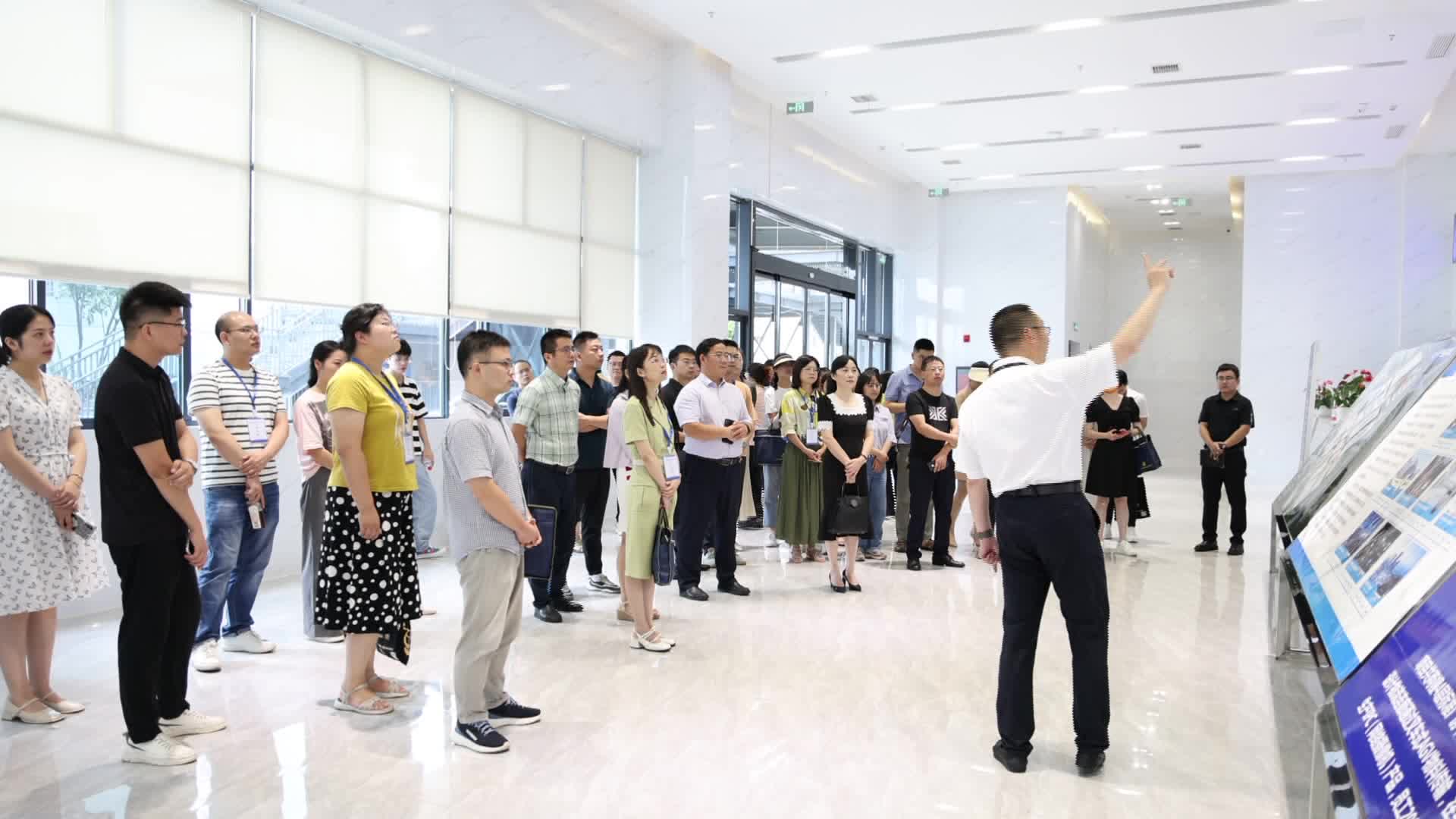 武陵区高质量发展特训班开展调研学习活动