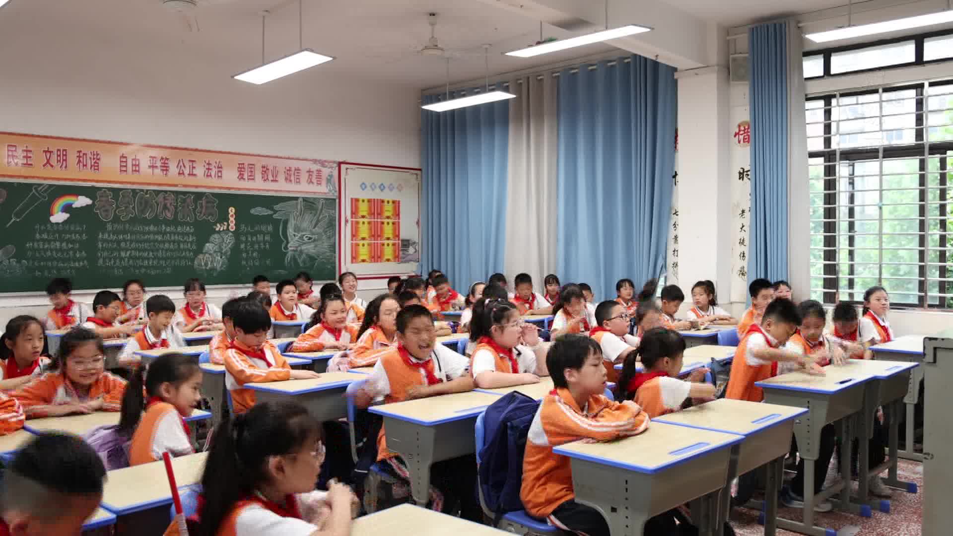 武陵区：多所中小学校组织开展防震减灾应急疏散演练