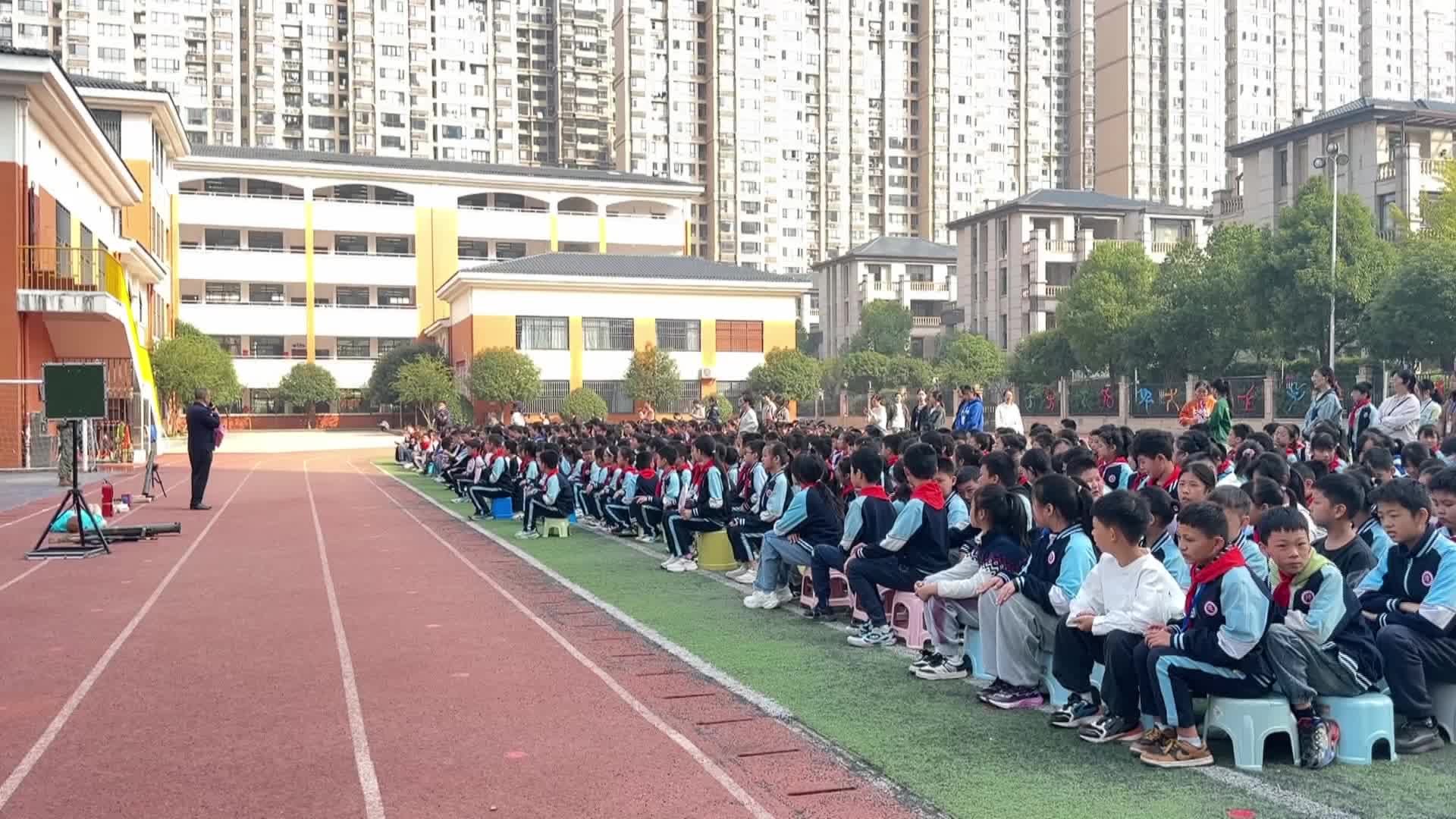 武陵区开展2024年青少年国防应急技能培训活动