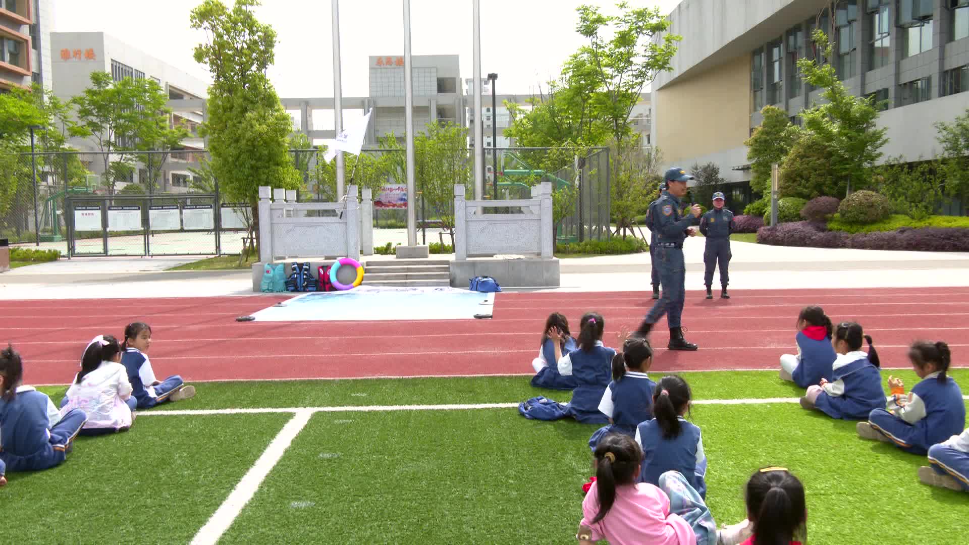 武陵区开展防溺水模拟救援演练活动