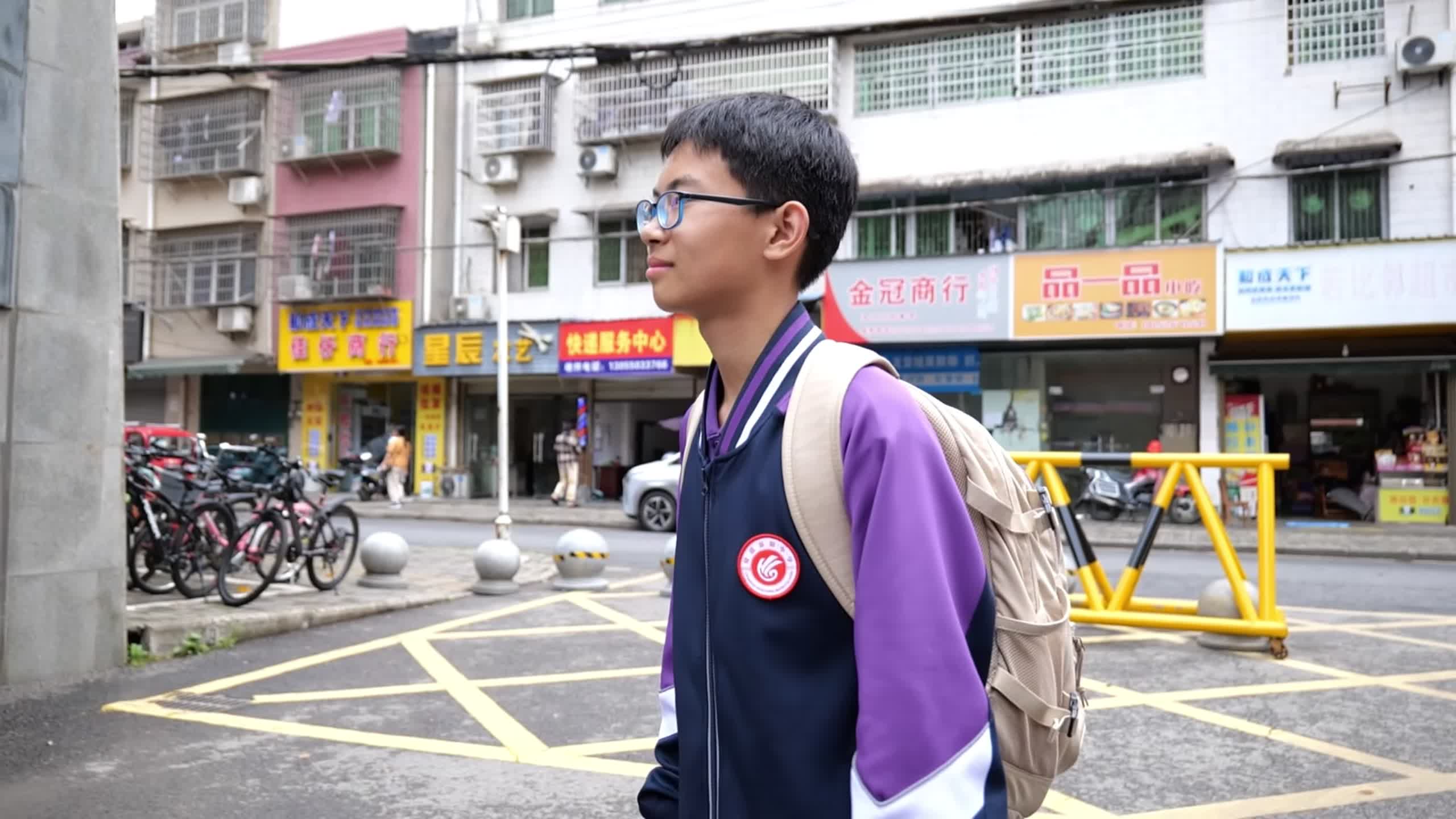 阅读铸就科学梦，创新点亮少年心。我是#2025年“新时代湖南好少年” 周全