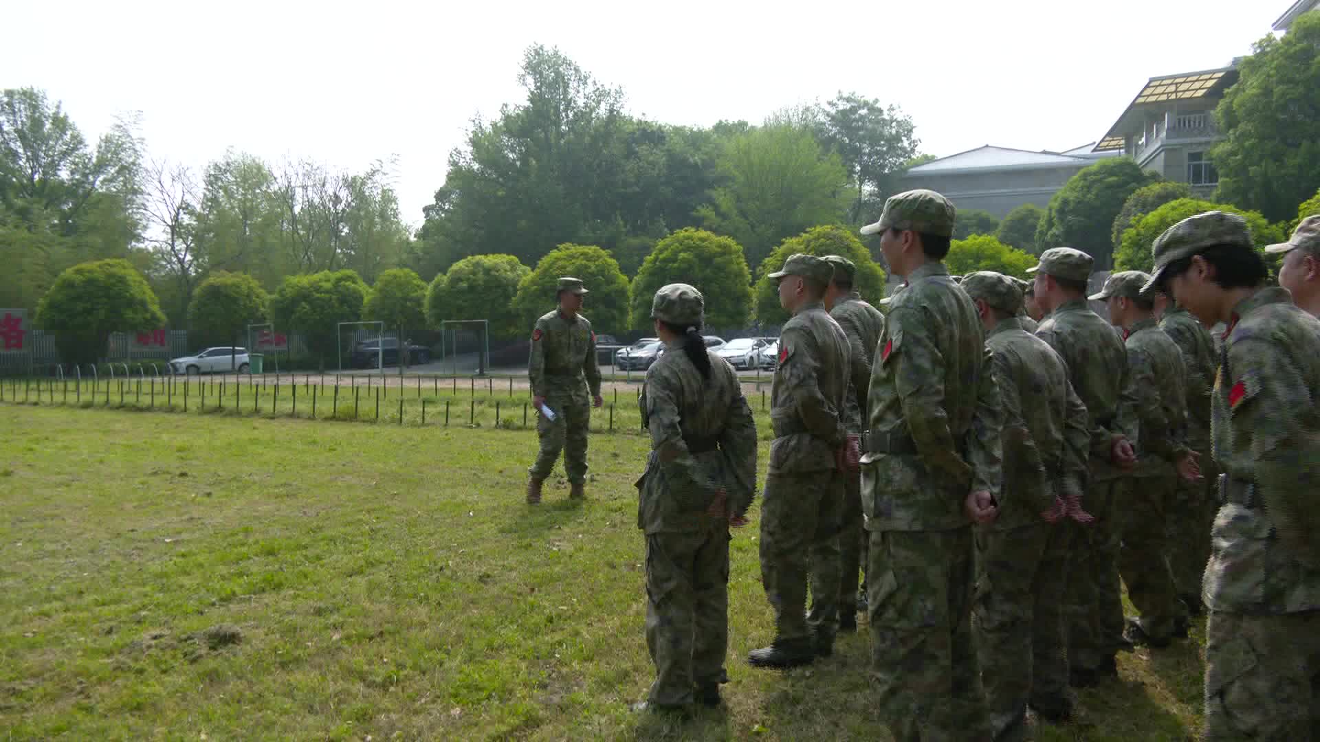 全军统一制发《中国人民解放军预备役人员证》