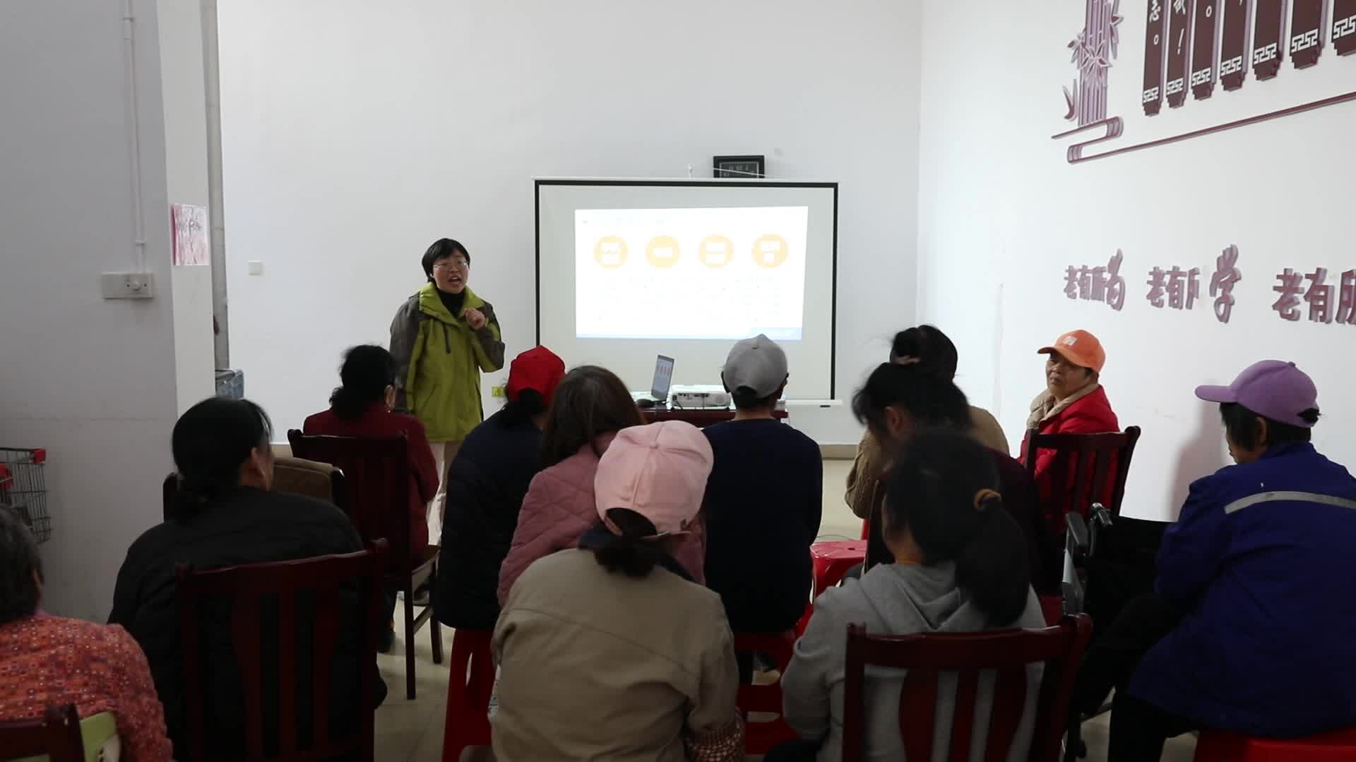 芙蓉街道民政社工站开展防电诈宣讲